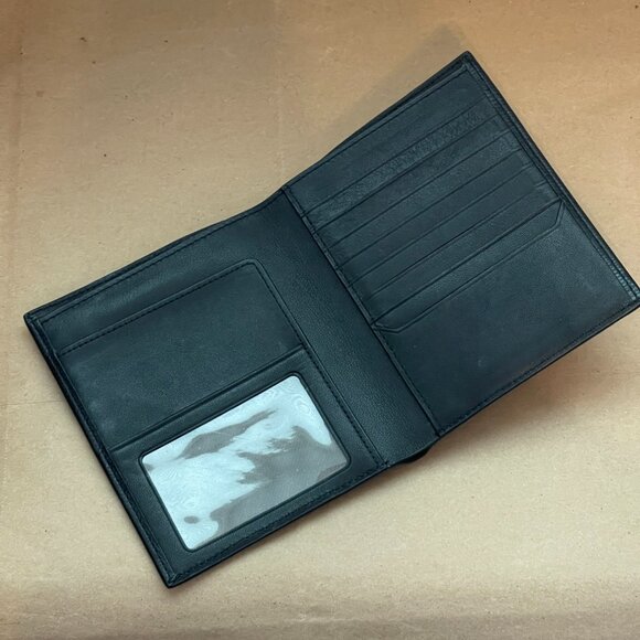 TUMI black leather bifold passport wallet Rfid protected slim profile travel - Picture 3 of 9